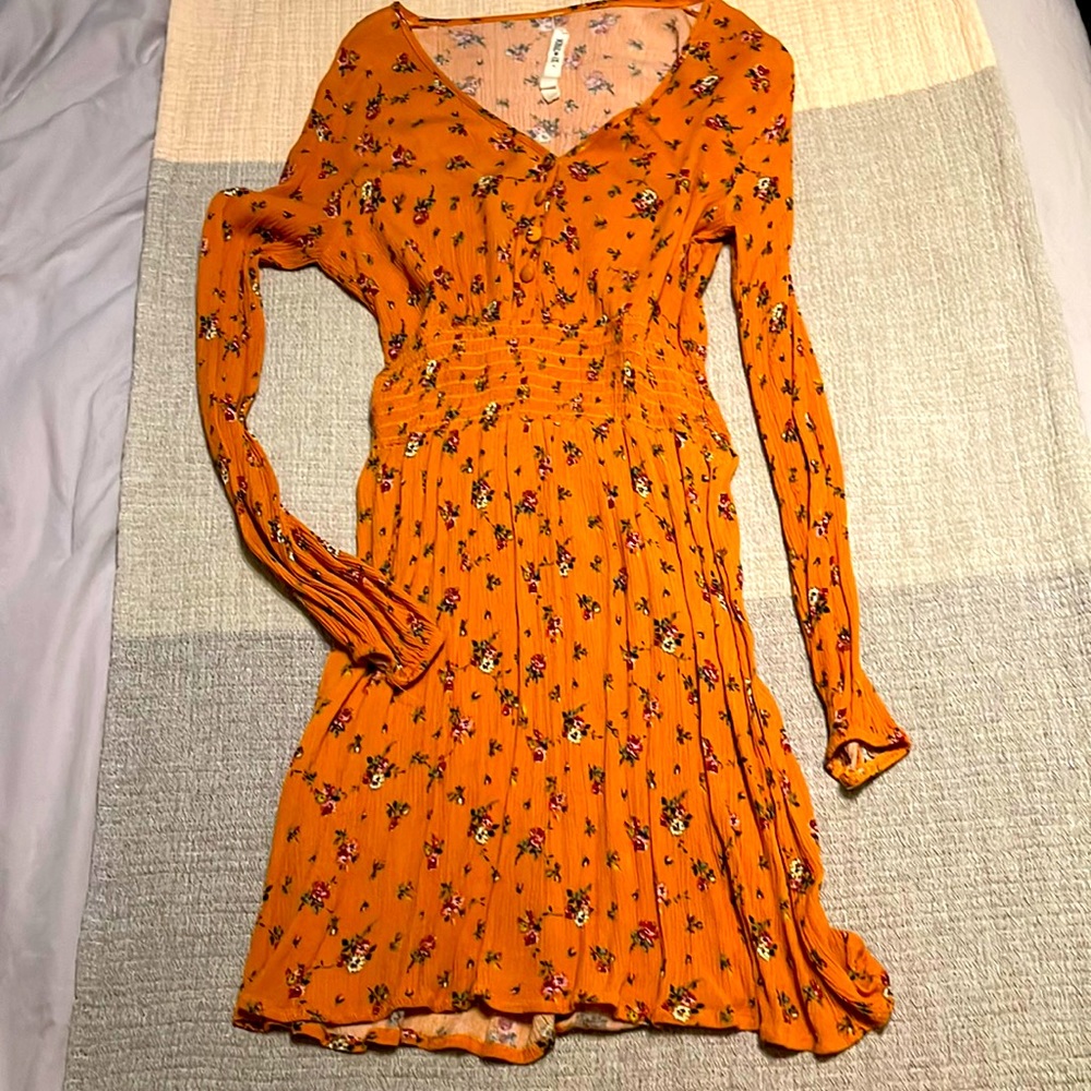 Long sleeve dress by Sky & Sparrow brand. Size S.